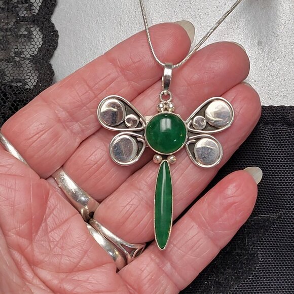 🌠 Sterling Silver 925 𝐃𝐑𝐀𝐆𝐎𝐍𝐅𝐋𝐘 Transformation Green Jade  Pendant - Picture 5 of 7